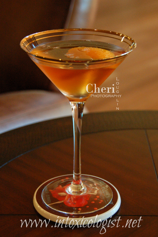 The International Cocktail tastes similar to a Manhattan. Exchanging Drysack Sherry for sweet vermouth makes this drink a little softer on the palate.
