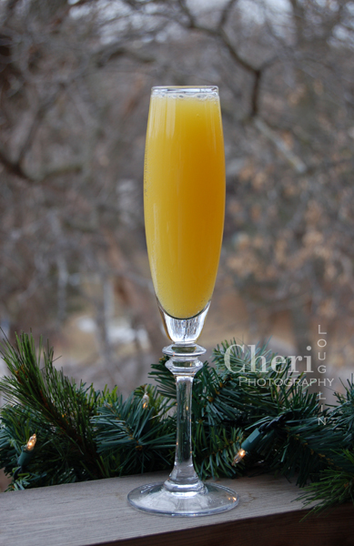 Beach 75 is a happy medium combination recipe of the Mimosa and Buck’s Fizz classic champagne cocktails. This variation weighs in at 6 ounces, 75 calories. Full size cocktail, full flavor.