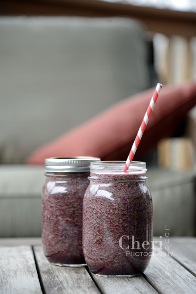 Blueberry Celery Kale Smoothie - banana, apple, celery, kale, lemon, blueberries, agave syrup