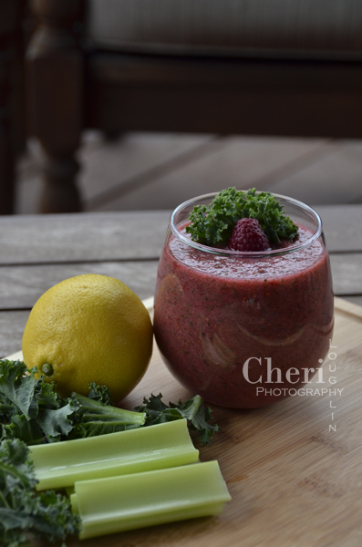 Green Confetti Smoothie - banana, pear, celery, kale, lemon, raspberries, agave syrup