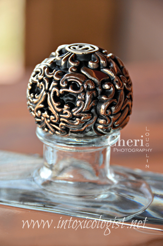 The DeLeón Tequila website mentions that the lid is “hand-carved by a jeweler from a one pound ball of sterling silver.” 