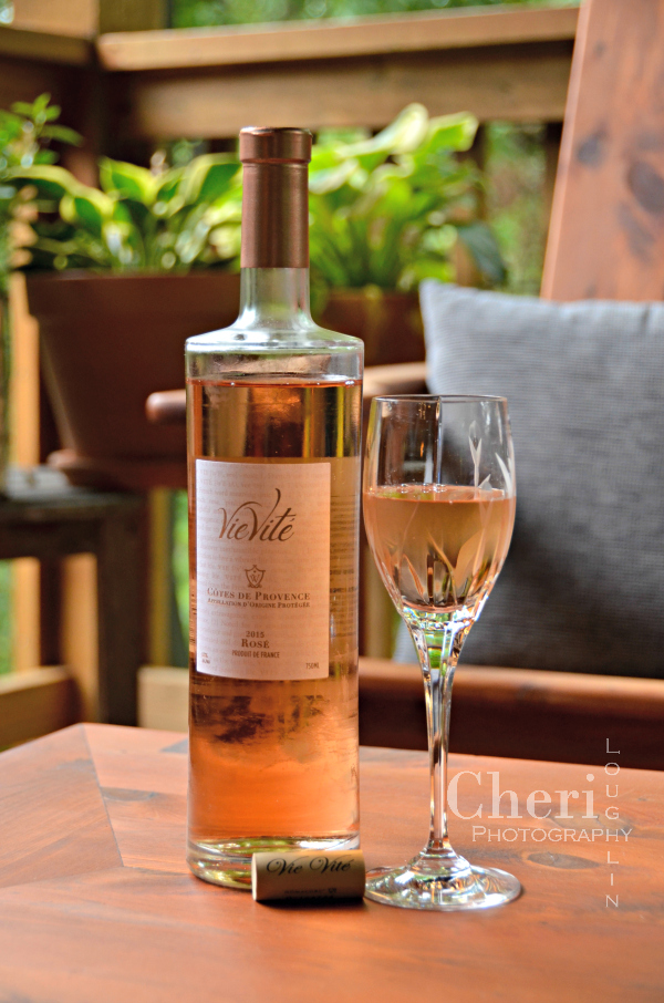 VieVité Rosé wine 2015 is approachable enough for casual sipping and elegant enough for formal entertaining at a price point that won’t break your wallet.